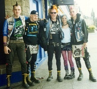 NO FUTURE: одежда панков (The Punk Clothing)